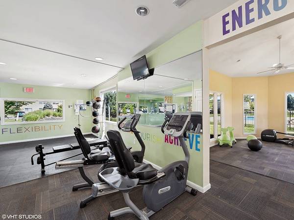 Discover Lakeside Apartment living. 1