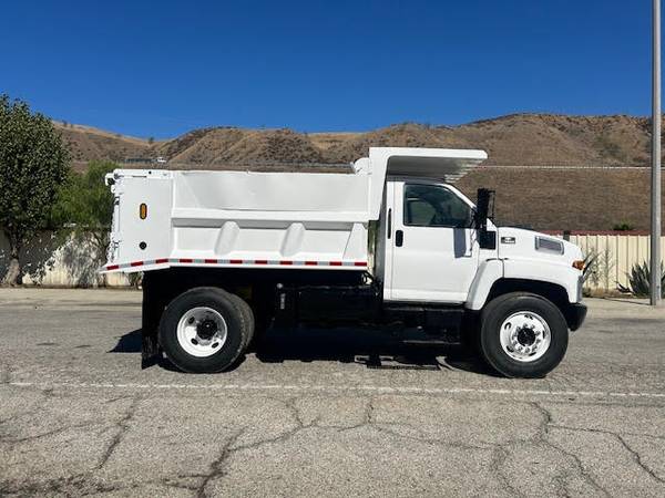 2005 Chevy C7500 Dump Truck - Low Miles, Very Clean 1