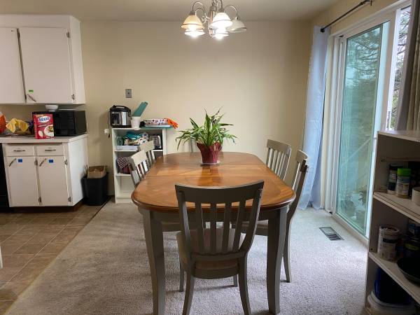 $825 / 7br - 92ft2 - Nice clean room available near Northgate area (Northgate)63884887588739122