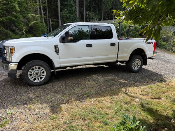 2018 Ford F250 super duty - Photo 2