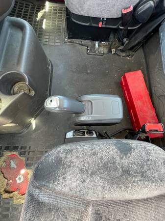 2009 & 2014 VOLVO VNM DAY CAB - $1 (Hesperia)63476205101825124