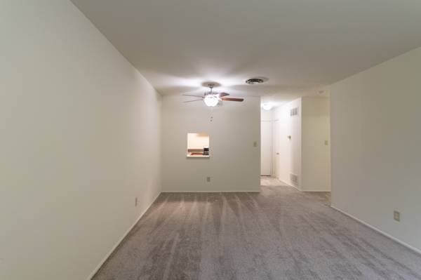 $1,105 / 1br - 560ft2 - Cozy 1BR 1BA Retreat, Ready to Call Home at Park Lane Apartments! (North Central)63974612420867122
