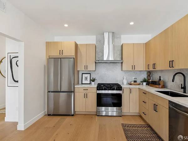 $1,090 / 2br - 650ft2 - 1-bedroom, 1-bathroom.......1465 Clay St #1 (nob hill)64023721002625121