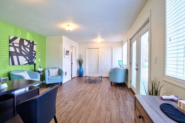 $1,364 / 2br - 725ft2 - 📣📣Get it Before It's Gone 😀😀 (4290 Addy Street, Washougal, WA)63914853951363121