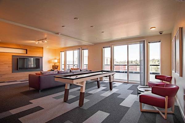 $1,857 / 425ft2 - 🌞 ¡4 semanas de alquiler gratis! Apartamentos Sundodger: ¡Vida ideal en el U-District cerca de UW! (4218 Roosevelt Way Northeast, Seattle, WA)63850642015235120