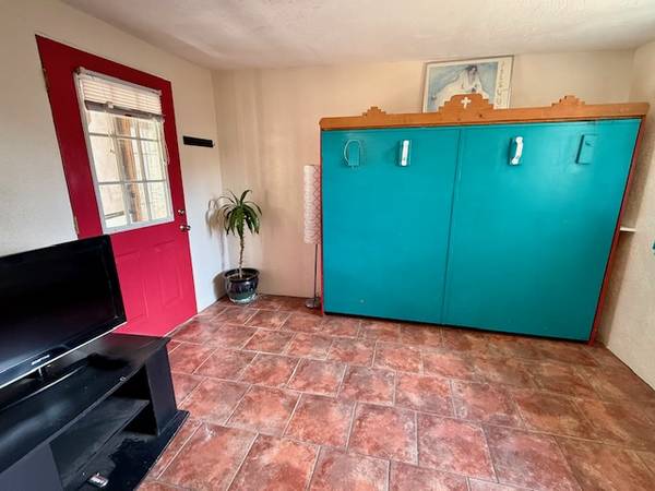 $1,200 / 400ft2 - Utilities incl. Taos furnished casita (Taos)63659884896513123