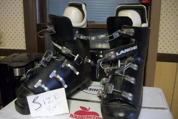 Downhill Skiboot Ski Boot Boots Size 8-9 $75. 1 Rental Pays for itself 1