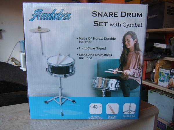 NEW Snare Drum Set with Cymbal 1
