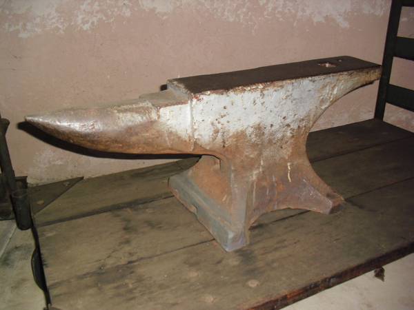 Peter Wright Anvil Weighs 249 lbs Anvil Heavy 1