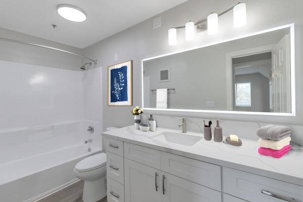 $2,521 / 1br - 575ft2 - Sofisticado de 1 dormitorio/1 baño con excelentes comodidades, excelente ubicación (La Jolla Village)63663973719811123