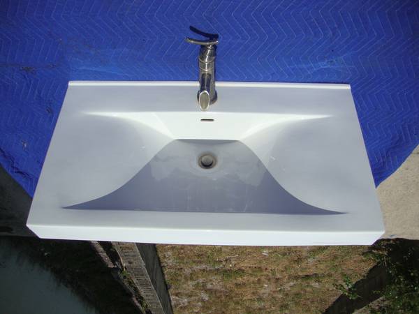 Sinks with faucets- 2 Count 1