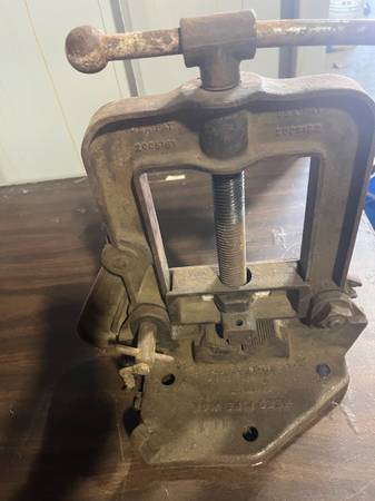 Reed 4” Pipe Vise 1