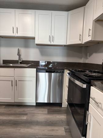 $2,600 / 2br - 820ft2 - 2-Bedroom Apartment Available Now! (2-300) (Quincy, MA)63996405621251121