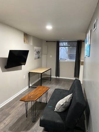 Basement Studio Midtown 1