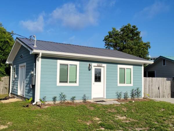 $1400.00 / 1br - 624ft2 - Bungalow - West End PCB63924680837122122