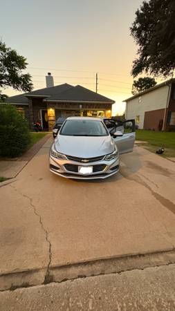 2018 chevrolet cruze LS - $3,500 (Houston)63622231265155121