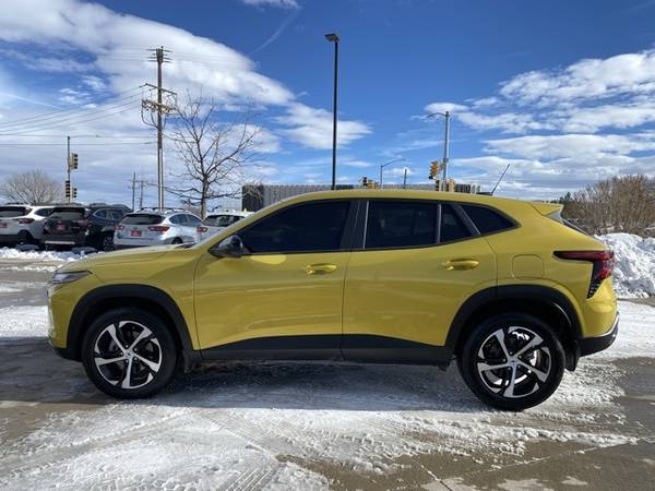 2024 Chevy Chevrolet Trax 1RS suv Nitro Yellow Metallic - $21,800 (CALL 720-504-5918 FOR E-PRICE)63612320961155121