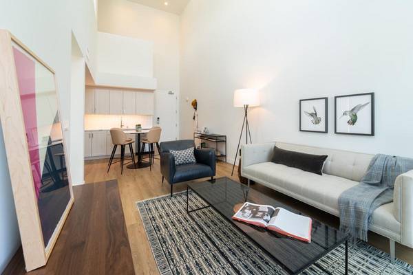 $4,788 / 2br - 1067ft2 - Spa, Cocina con Isla, Servicio de Paquetería, Doble Lavamanos (Culver City)63863895358723121
