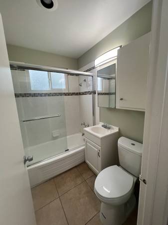$1,895 / 1br - 650ft2 - 6646#22 Upstairs 1 Bedroom unit! Newly Renovated! Large Bright Windows (oakland hills / mills)64049798663427121