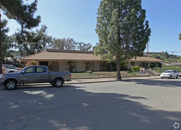 $750 Medical office in prime location of Thousand Oaks, 5 rooms ground flr (2904 Theresa Dr, Newbury Park, CA 91320)63800474533763122