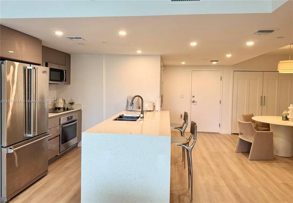 $3,300 / 2br - 1097ft2 - Uber Luxe Split Floorplan 2bd! (The Highlands- Aventura)64001847134211120