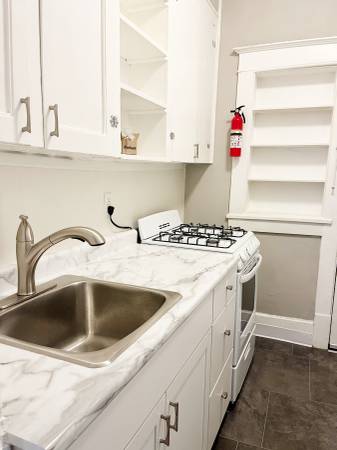 $795 / 1br - 510ft2 - Dundee Park Apartments F - 1 dormitorio/1 baño (Omaha, NE)63681660195713120