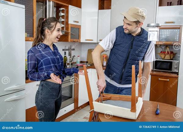 Guy here seeking side work for women around the house 1