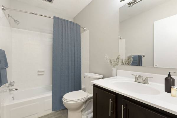 $1,474 / 2br - 990ft2 - 2/bd, St Paul MN, Conference/Meeting room (Ramsey County)64048423389827120