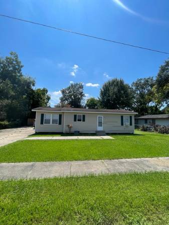 $1,000 / 3br - 950ft2 - 3BR 2BA Cottage (Lafayette)63857515710211120