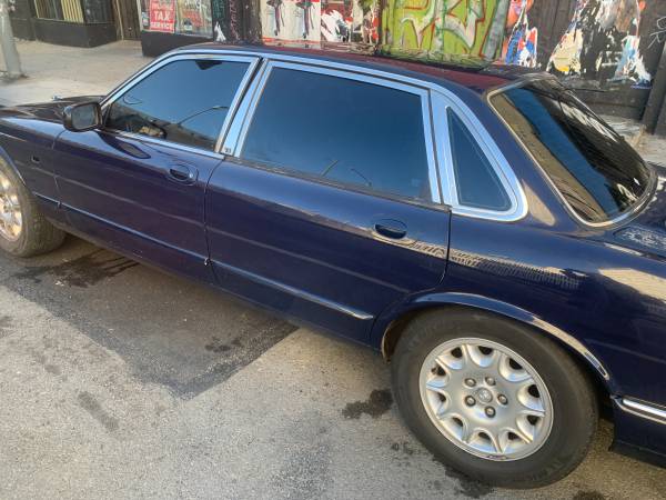 Jaguar 2001 - $3.000 (Echo Park)63623926754177120