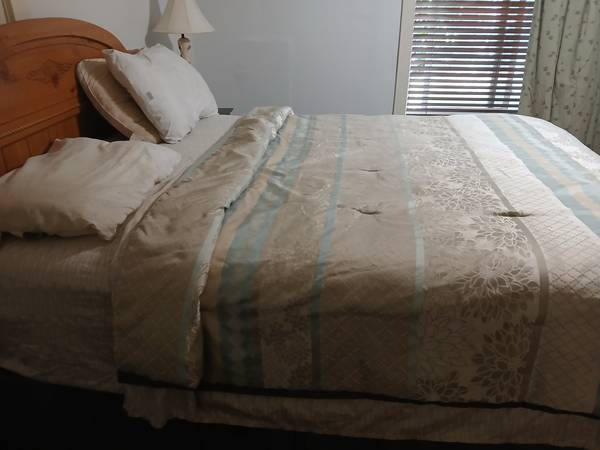 $190 / 4br - 250ft2 - Large Furnished Rm, Close to hwys, shopping, college (Ft Pierce)63799858280321123
