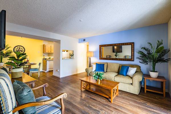 $2,400 / 1br - 701ft2 - Laundry, Green and flowered areas, 1/BD (danville / san ramon)63671991500929122