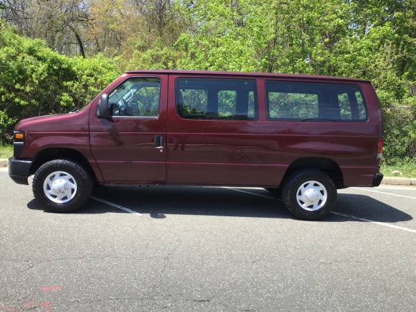 2009 FORD E250 VAN *SOLO 35,400 MILLAS ORIGINALES* - $9,995 (LONGISLAND*35,000 MILLAS ORIGINALES*)63614394961795120