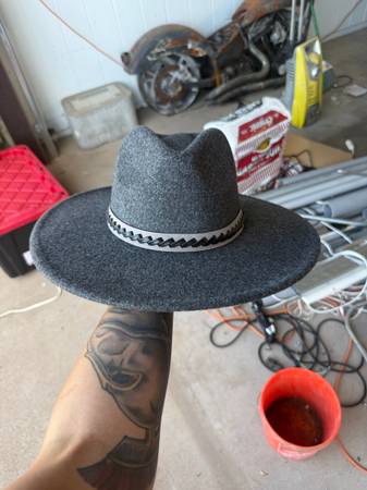 Felt Fedora 1