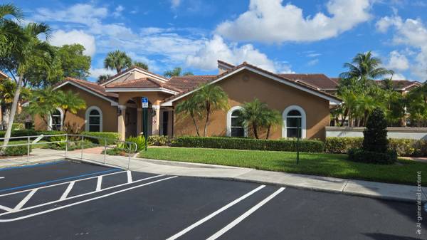 $249,900 / 2br - 984ft2 - FOR SALE 2/2 IN MOST SOUGHT-AFTER COMMUNITY IN CORAL SPRINGS (coral springs)64002014009858121