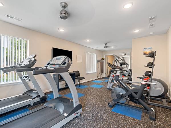 $1,240 / 2br - 920ft2 - 2/BD 1/BA, Ubicado en Coralville, Área de juegos (2260 10th Street, Coralville, IA)63897405154307120