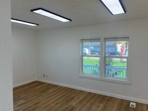 $2,066 / 1550ft2 - Office - Beautiful 1550 sqft in Nampa (Nampa)64205430628865124