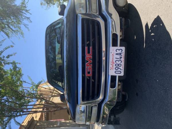 2003 GMC Sierra 1500 - Photo 2