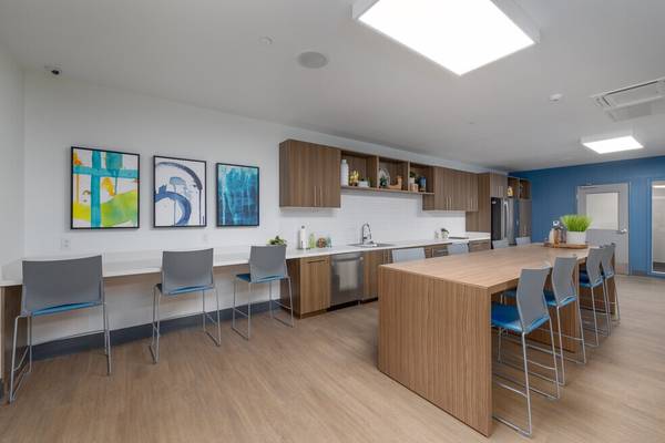 Availability 24 Hours, Situated in Portland!, 3/BD 2/BA 1