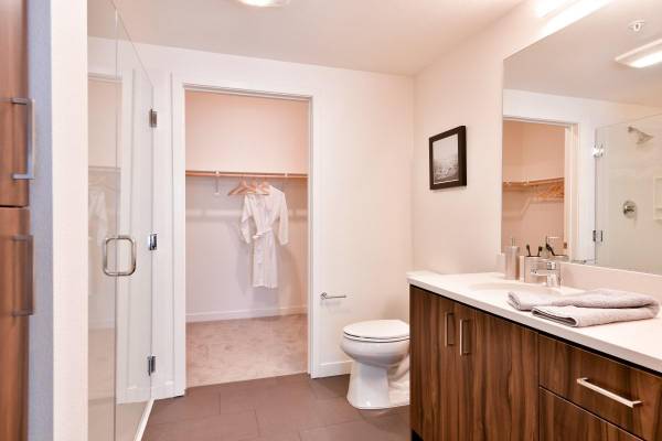 $3,355 / 2br - 1121ft2 - 2 BR,2 BA - Excelente ubicación, increíbles comodidades, interiores nuevos. (norte de Oakland / temescal)63868152188547122