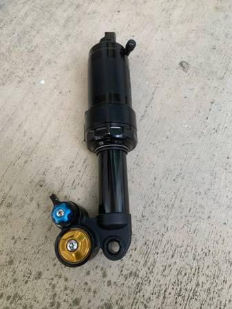 OHLINS STX 22 AMORTIGUADOR TRASERO 215X57 PARA BICICLETAS DE MONTAÑA SPECIALIZED ENDURO - $400 (los gatos)63471437147521123