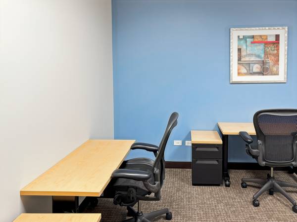 $102 Claim Your Spot – Reserved Desk 50% OFF in Park Ridge! (Park Ridge)63771219706627120