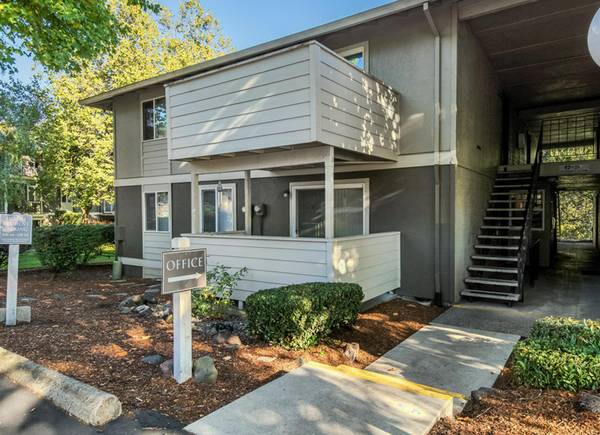 $1,345 / 1br - AHORRA $500 + Amplios Armarios + Barrio Seguro | Estantes Empotrados (Tigard)63914740933250122