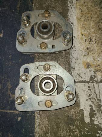 MUSTANG UPR Caster Camber Plates 90-93 1