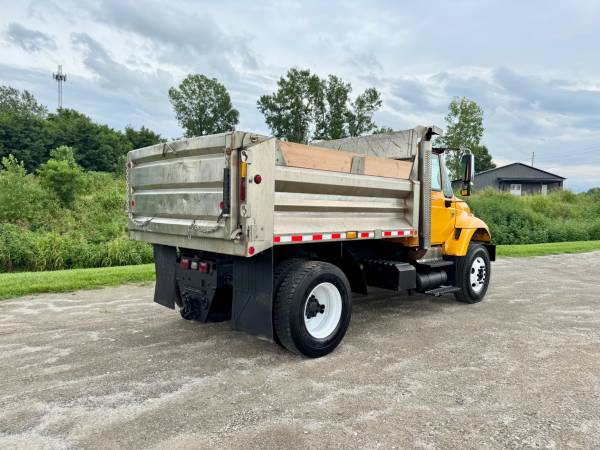 2007 INTERNATIONAL 7400 VOLTEO! UN SOLO DUEÑO, 50,000 MILLAS! - $34,90063470412399873124