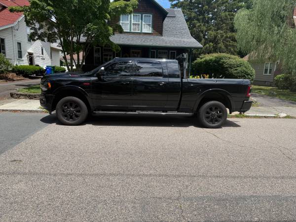 2022 Dodge Ram 3500 Mega Cab Limited - Black - $52,000 (Attleboro, MA)63478888178049121