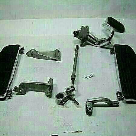 Harley FX rp footboard mounts ,oem shifter complete 1