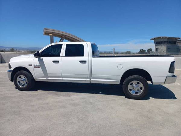 2018 Ram 2500 Tradesman, camioneta con pocos kilómetros, título limpio, mejor precio en la ciudad - $20,991 (san jose norte)63470228837379121