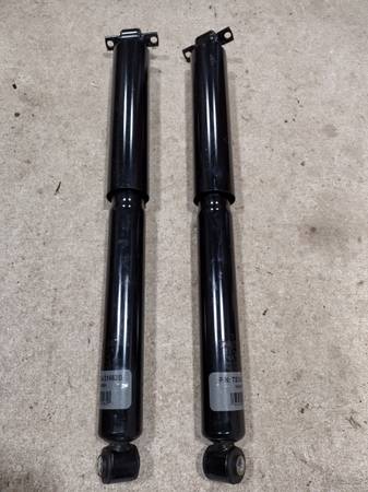 Duralast Chevy GMC Suspension Shocks Rear 1