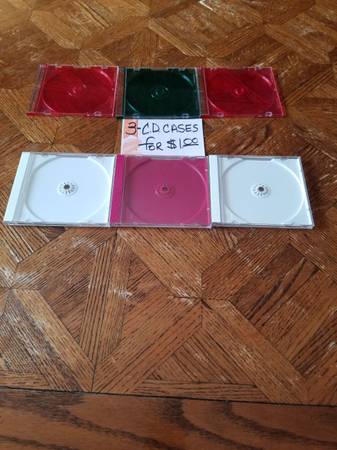 Three CD Cases. CASES OLLY 1
